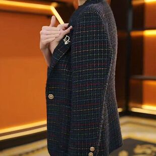 时尚小西装外套年轻洋气中年女士新款休闲百搭显瘦水貂绒上衣