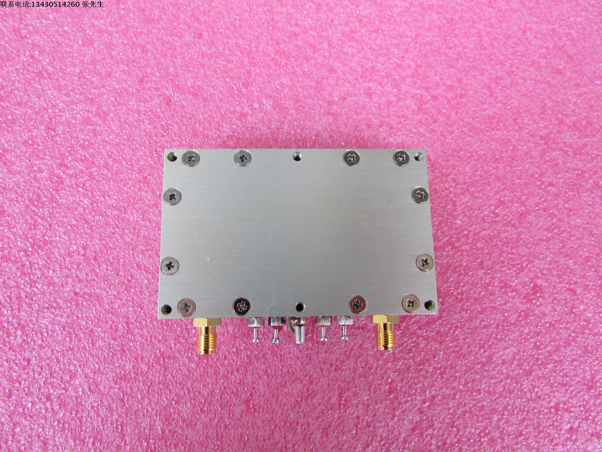 美国进口 2.4GHz 37dB 32dBm 1.6W SMA母 微波功率放大器 射频功放   工作频率：22-2.5GHz 输出功率:> 32dBm 1.6W   带散热风扇 增益:> 37dB 工作电压：+6V/ 电流:1.7A 左右 带散热风扇 接头：SMA母