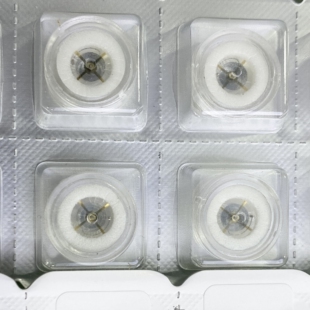 手表机芯配件 丹东4130摆轮全摆游丝 全新配件 配国产丹东4130机