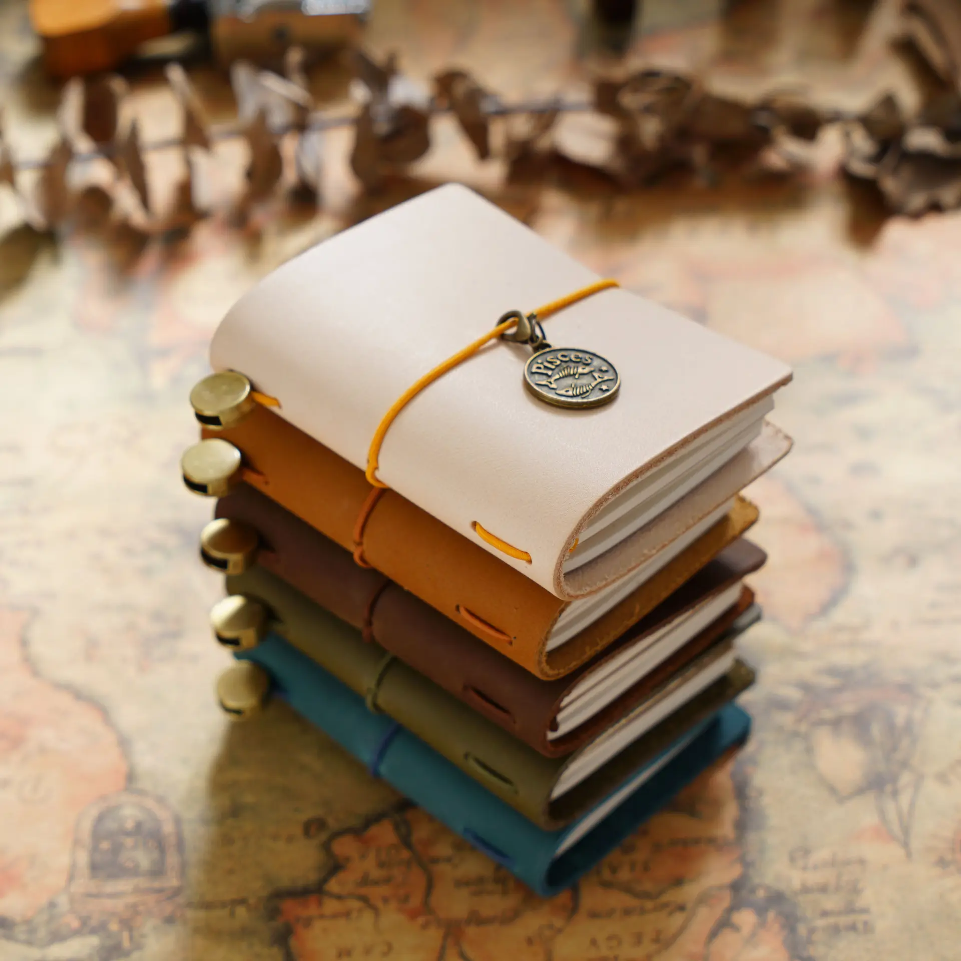 Traveler's Notebook - MINI Foldable Diary - Top Layer Cowhid