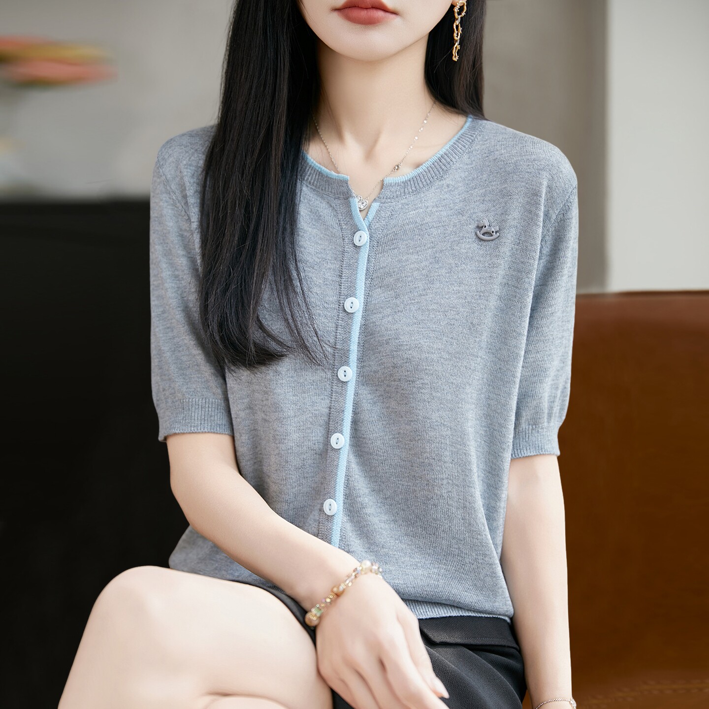 V领纯色针织短袖t恤女夏季薄款冰丝针织衫大码女装上衣