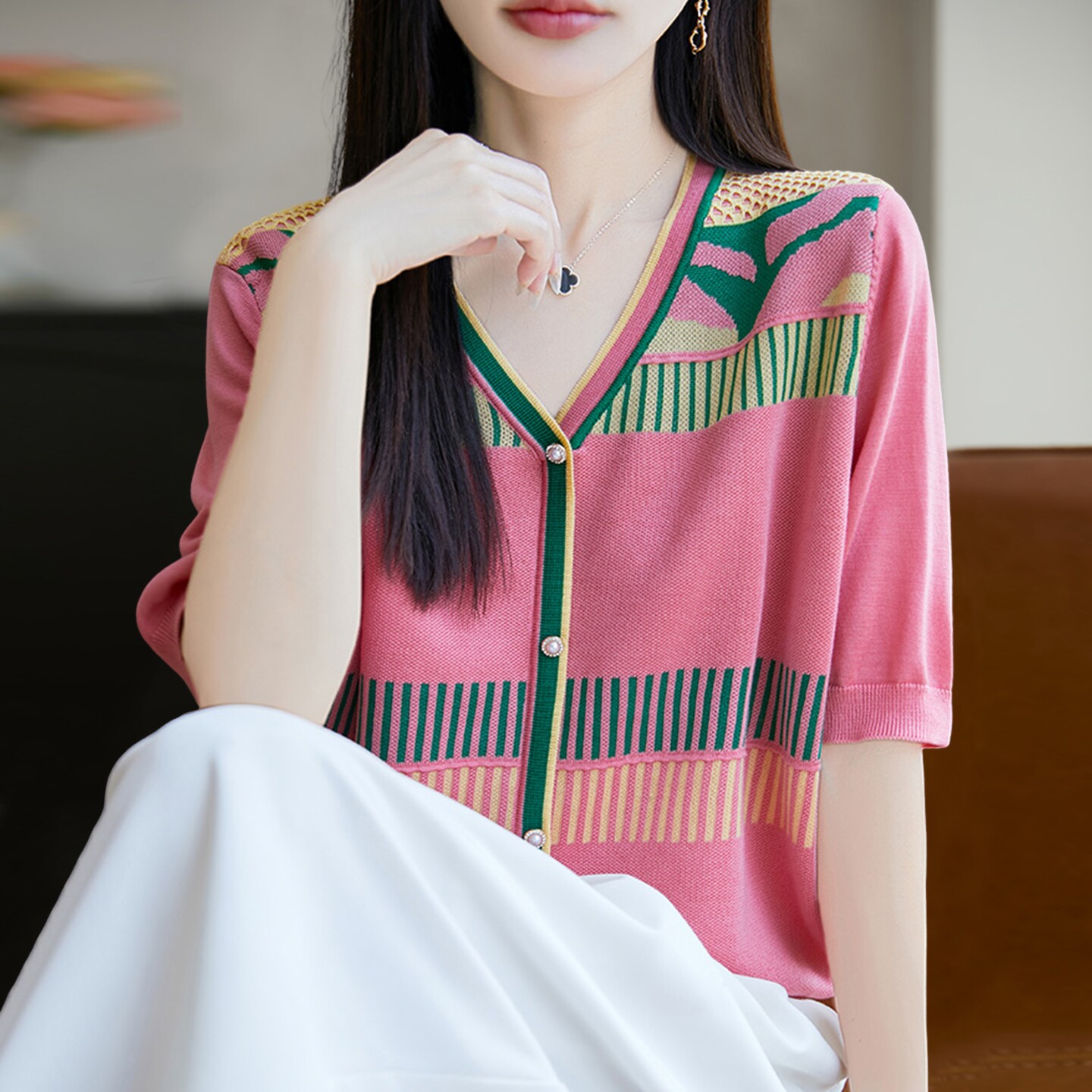 拉夏贝尔 V领印花针织短袖t恤女夏季薄款冰丝针织衫大码女装上衣