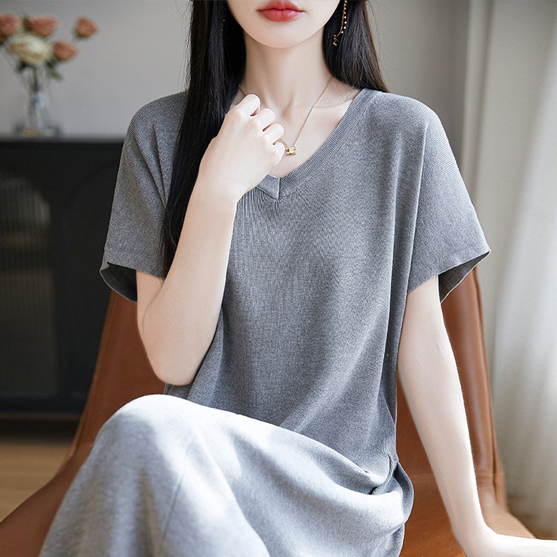 拉夏贝尔 长款V领显瘦裙子女夏季连衣裙洋气大码女装冰丝针织上衣