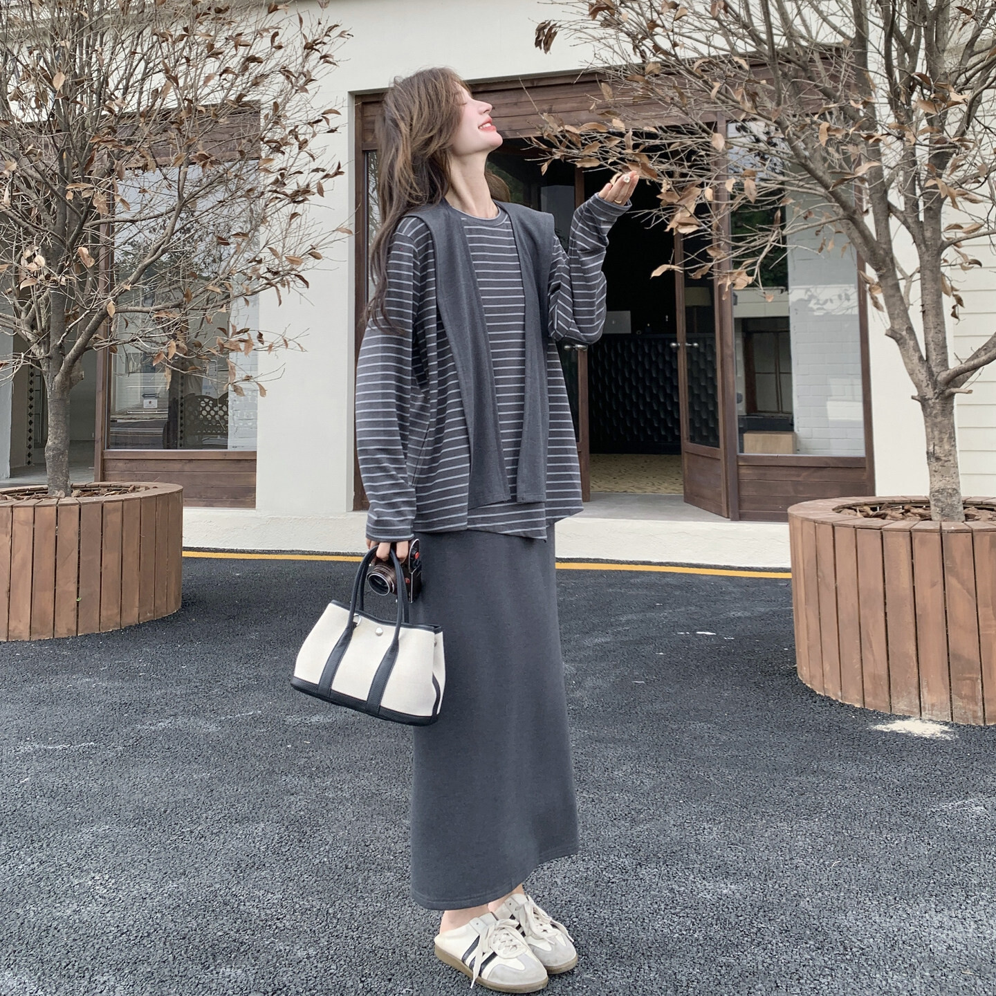 韩系条纹连帽上衣半身裙套装女早秋慵懒松弛感休闲两件套长裙