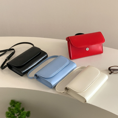 2025新款简约气质单肩斜挎小方包