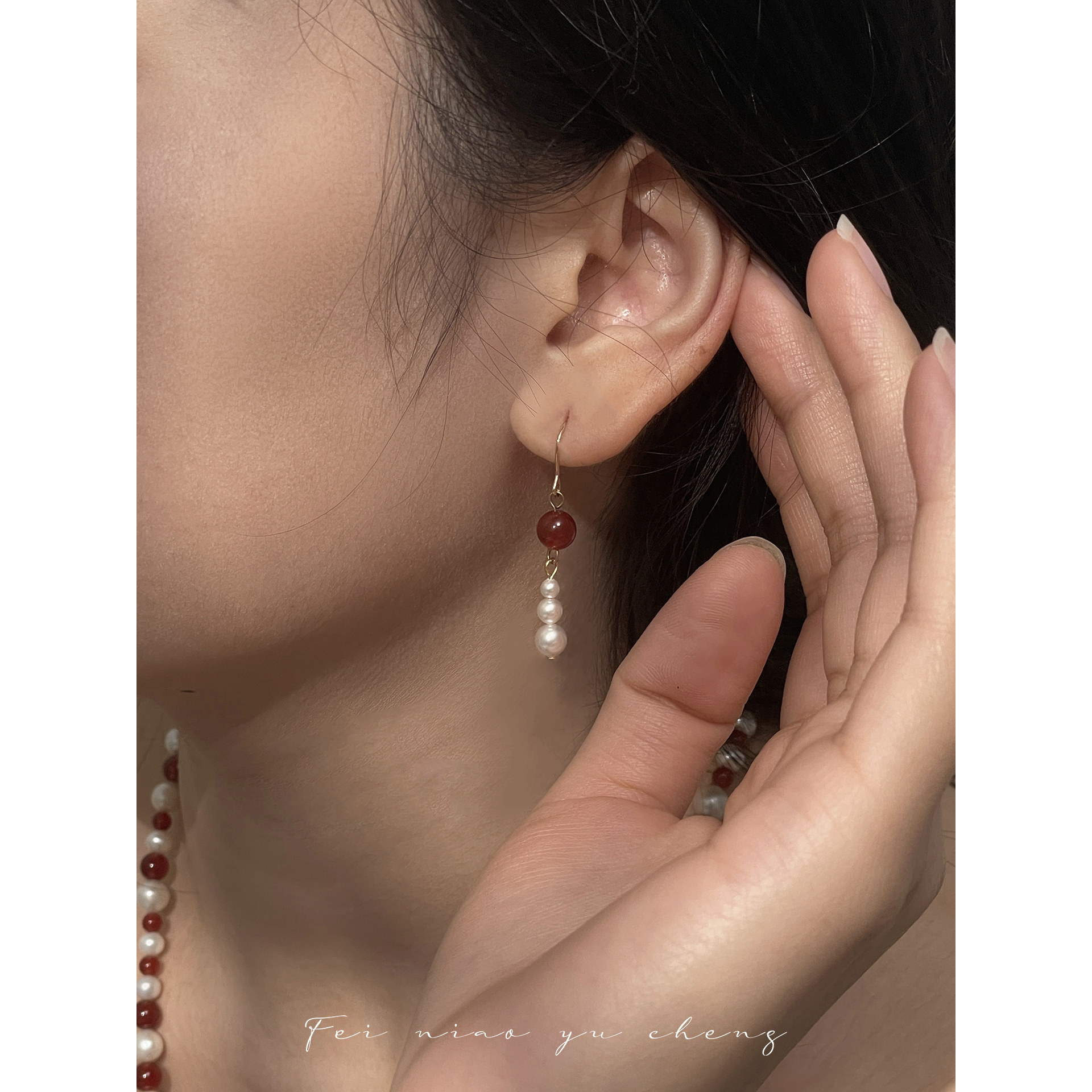 飞鸟屿城「映雪」原创错落设计正圆高亮施家珍珠红玛瑙耳环耳饰,饰品/流行首饰/时尚饰品新,耳环,淘宝优惠券,粉丝福利购,淘宝优惠卷