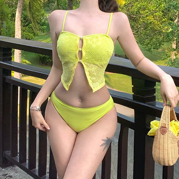 特价新款 2025比基尼分体三件套纯欲性感度假风蕾丝印花泳衣女范