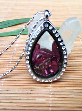 巴西天然镶嵌碎石寓意红碧玺吊坠