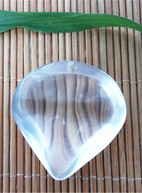 东海天然白水晶心形吊坠滴水