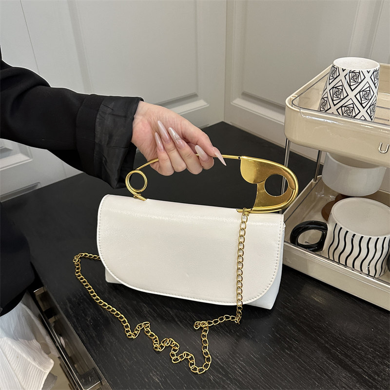 手提别针小包包新款时尚个性小方包斜挎包女ins纯色链条单肩包潮,箱包皮具/热销女包/男包,小方包,淘宝优惠券,粉丝福利购,淘宝优惠卷