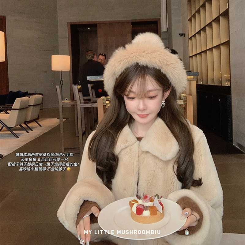 仿兔毛短款毛绒可爱外套女