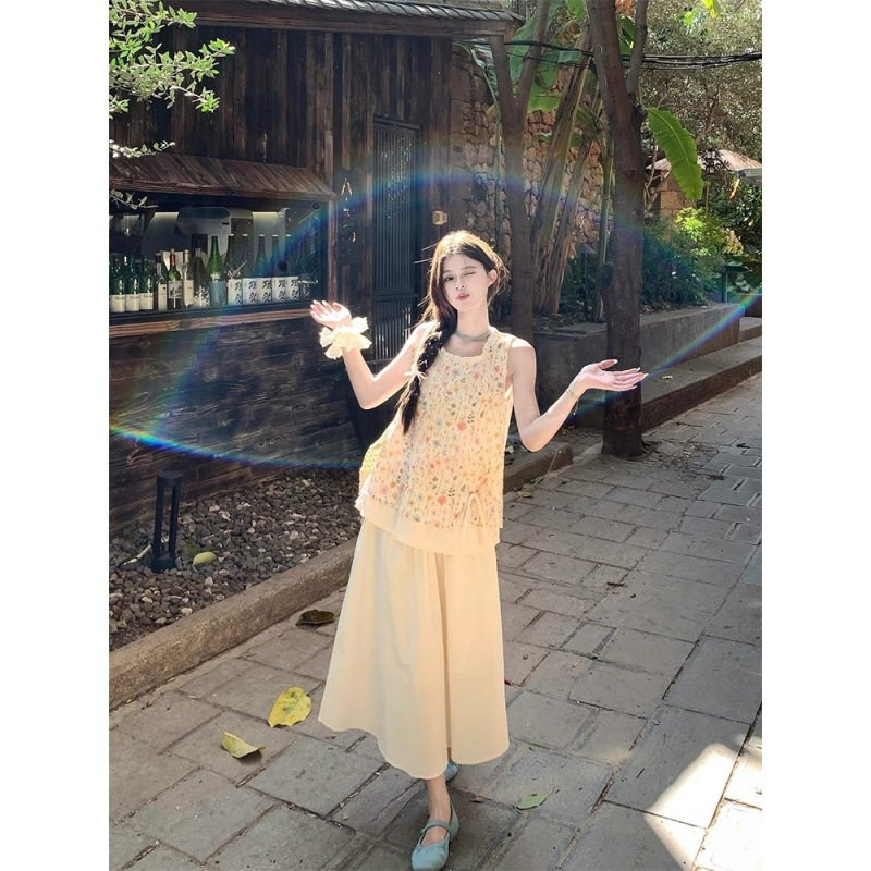 小清新碎花系带花边无袖上衣高腰中长款半身裙女2025夏季时尚套装