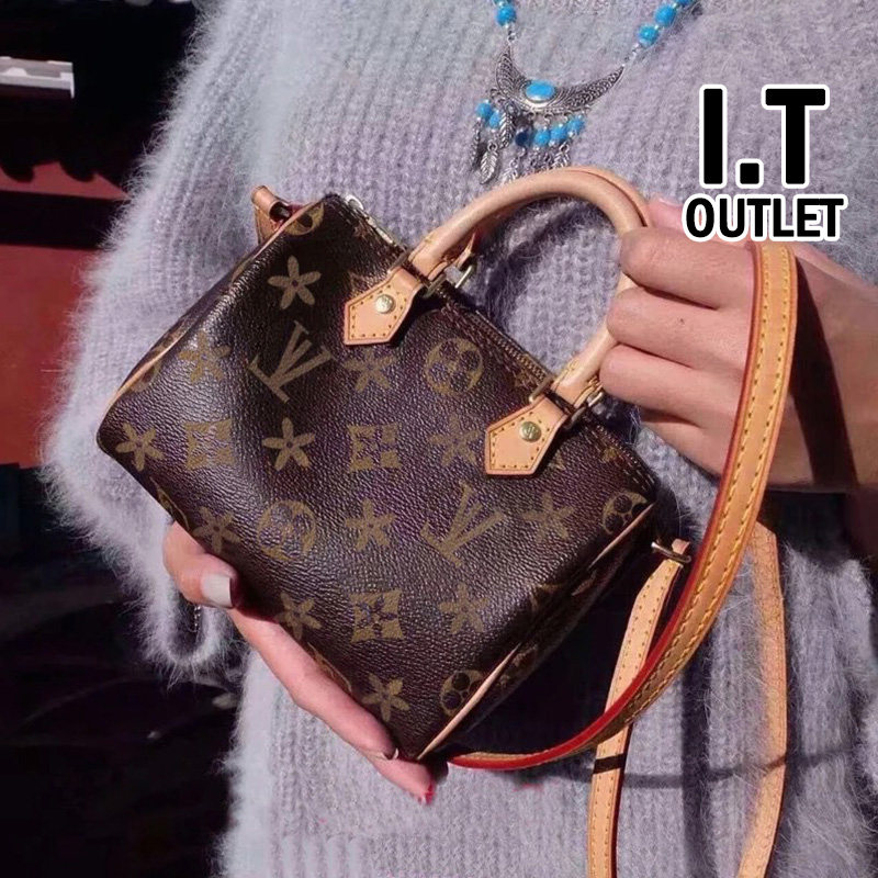 香港代购真皮女包2020新款波士顿时尚枕头包单肩斜挎手提迷你小包