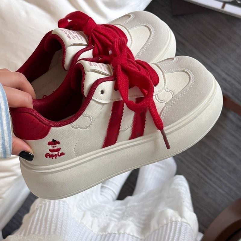 时尚爆款简约甜美学院风运动休闲鞋2025春秋季小众学生舒适板鞋女