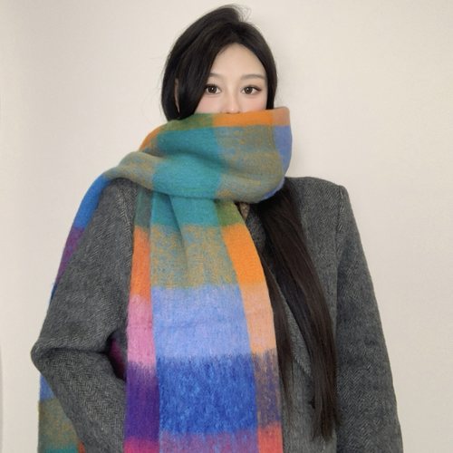 多巴胺彩虹条纹马海毛围巾女冬季氛围感软糯加长保暖流苏披肩围脖
