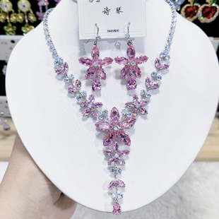 桃之夭夭2025新款重工花朵清冷高贵锆石奢华粉色晚宴项链耳环套装