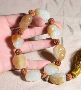 玉见罗汉手工雕手串和田玉