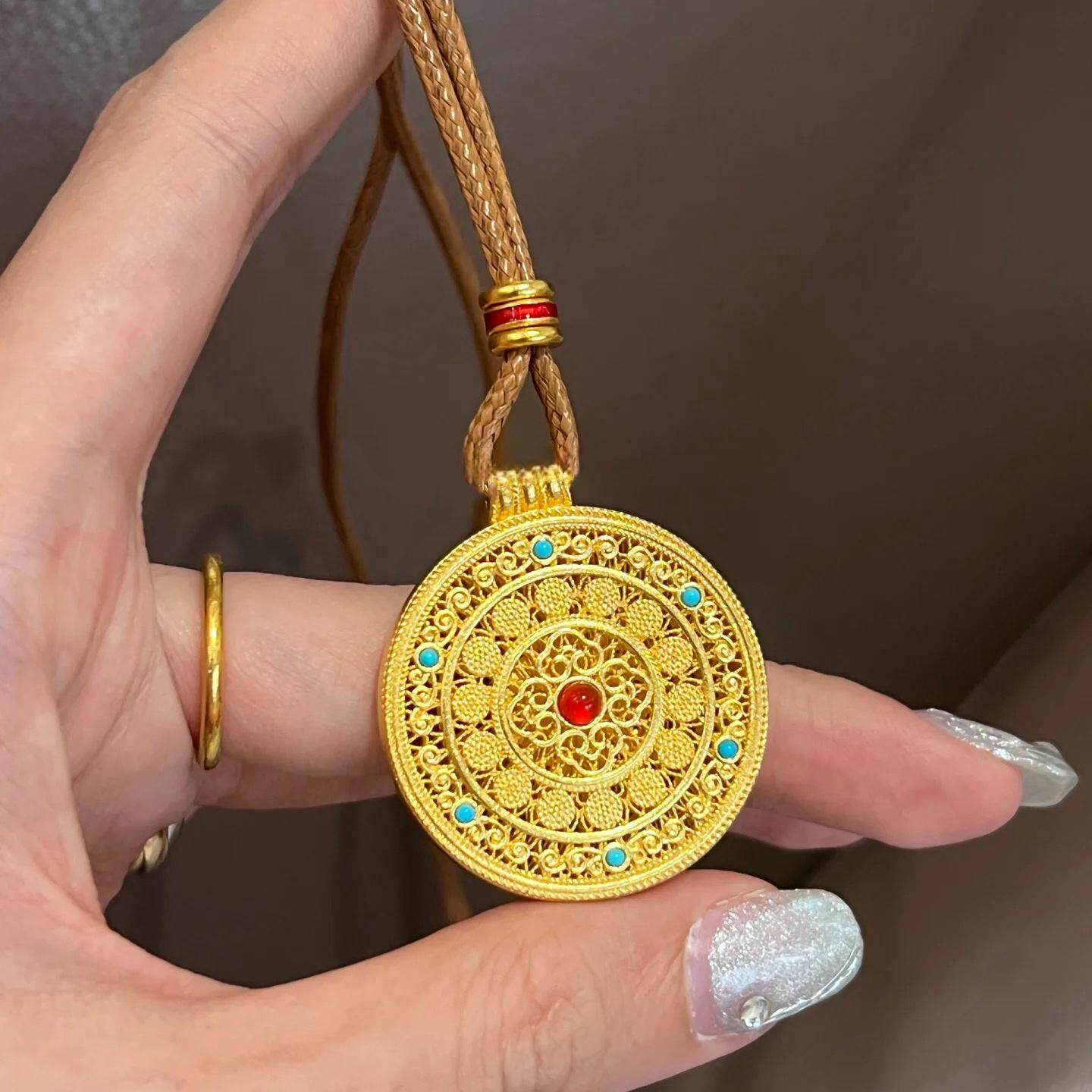 韦雪同款镂空花丝八宝罗盘