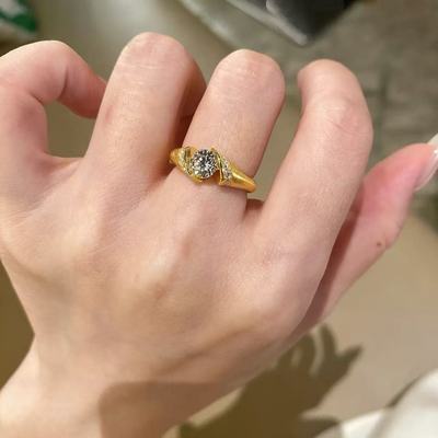 悬浮钻石戒指女仿真黄金复古拉丝指环轻奢高级感婚嫁首饰结婚对戒