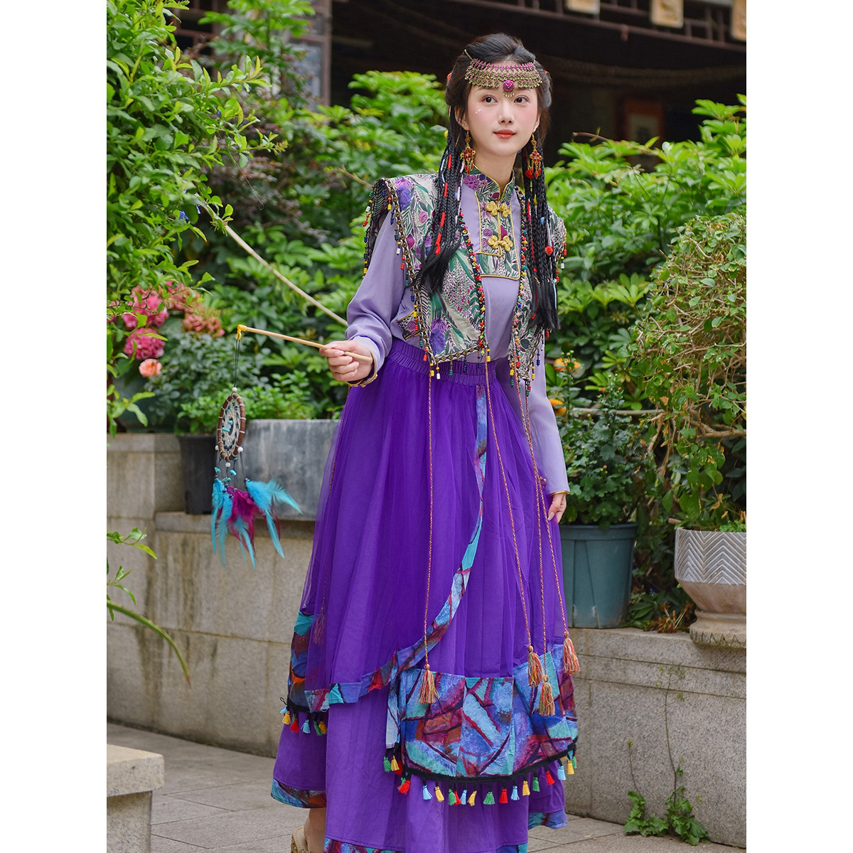 新款国风服装西藏旅游网红拍照套裙民族舞蹈演出服饰旅行拍照写真