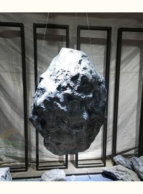 玻璃钢仿真石头吊装造景陨石装饰玄关橱窗生态园艺展示空心假山石