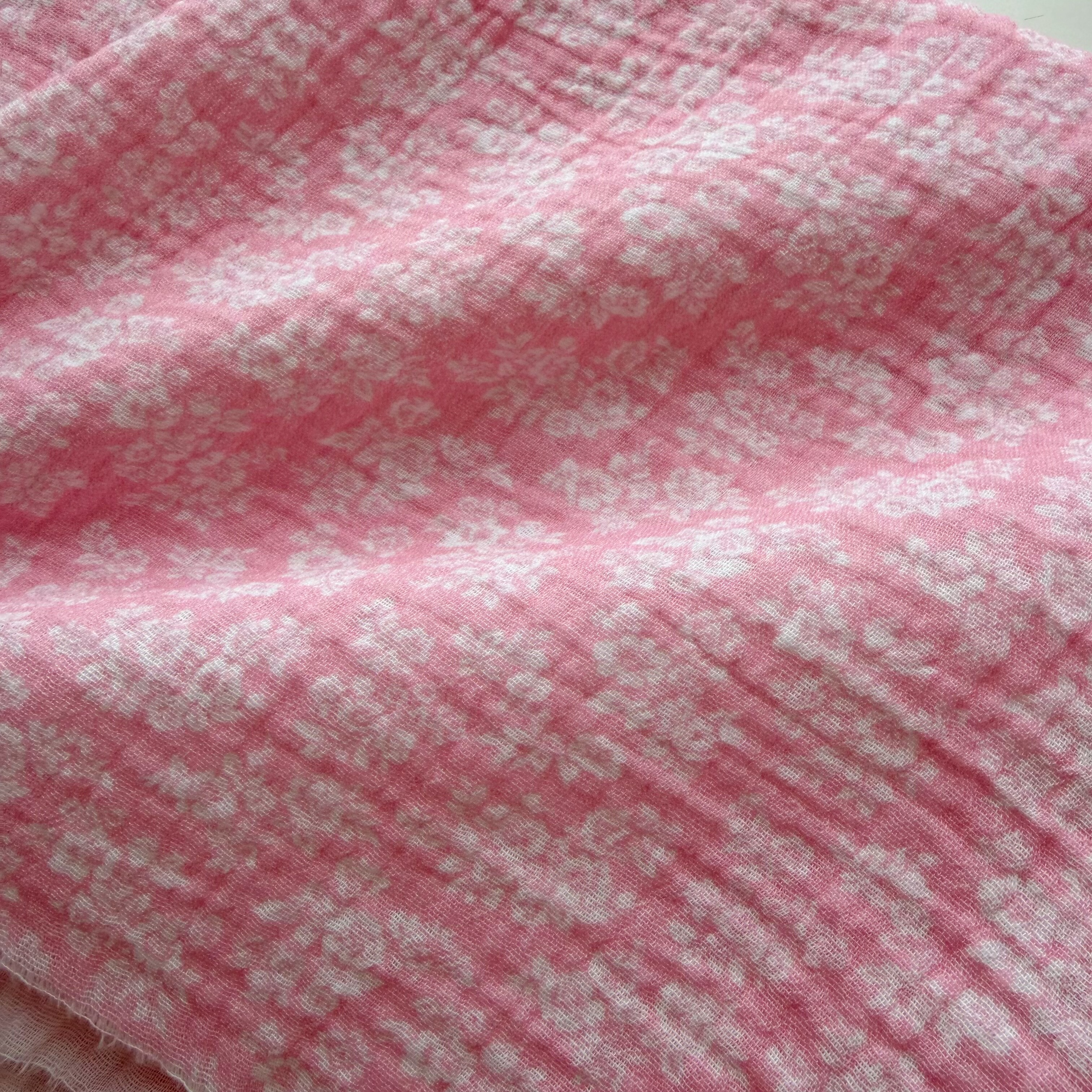 纯棉双层纱布柔软透气亲肤碎花复古玫瑰睡衣家居服面料diy发圈布