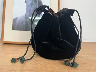 MMBL慢慢变蓝原创荼细腻丝绒单肩包束口百搭钱袋子