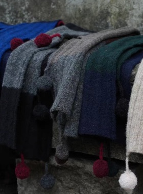 MMBL慢慢变蓝荼秋冬细腻柔软拼色长围巾轻盈保暖球球围巾351131