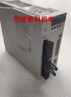 SGDV-2R8A15Y813AA  SGDV-2R8A11A SGDV-2R8A01A 安川驱动器 二手
