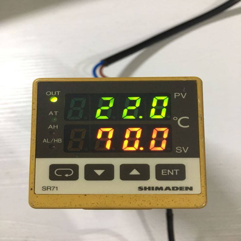 岛电温控仪/器SR71