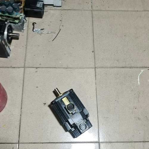 安川SGMGH一09ACA6c拆机功能正常