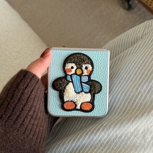 秋冬可爱小企鹅贴片壳适用华为purax手机壳小米mixflip2皮质保护套三星ZFLIP7 5硬壳n3flip荣耀vflip挂饰绳