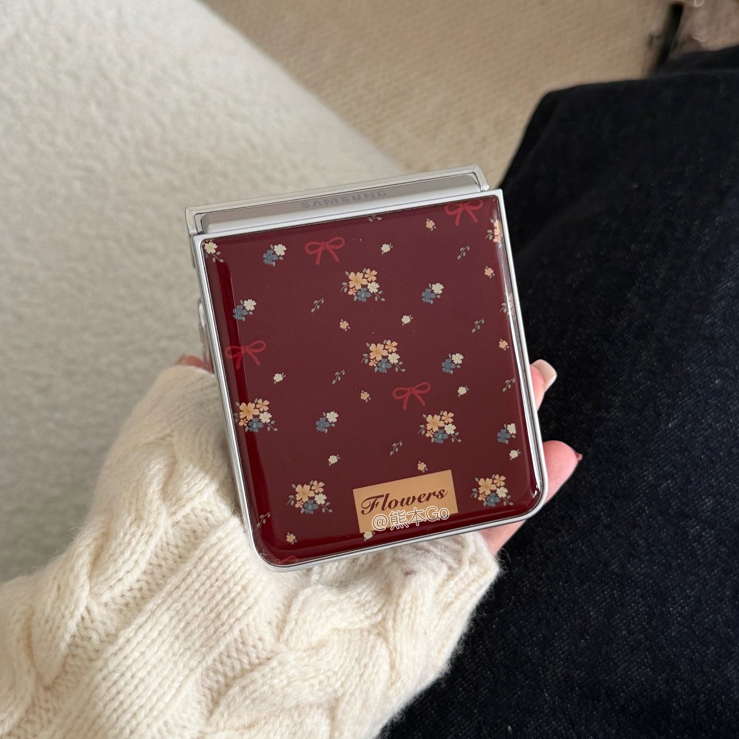 气质酒红色小碎花适用华为purax手机壳小米Mixflip2保护套三星ZFLIP7/6/5硬壳novaflips挂链pocket2荣耀Vflip