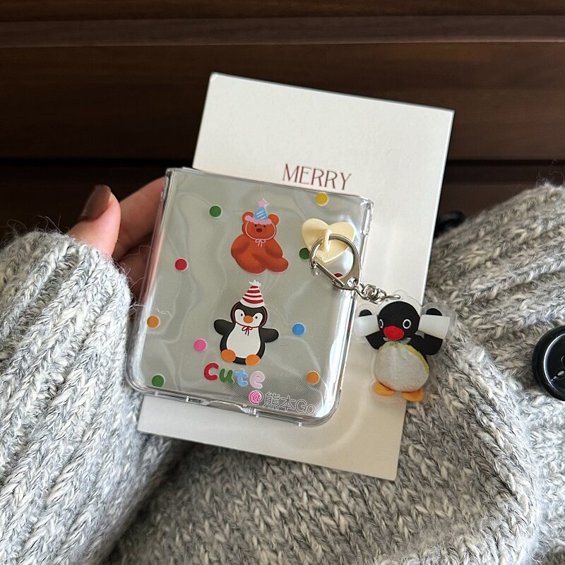 可爱小企鹅挂饰适用三星ZFLIP7/6/5/4手机壳小米Mixflip2透明硬壳OPPOn3flip华为P50pocket2保护壳VIVOx荣耀V