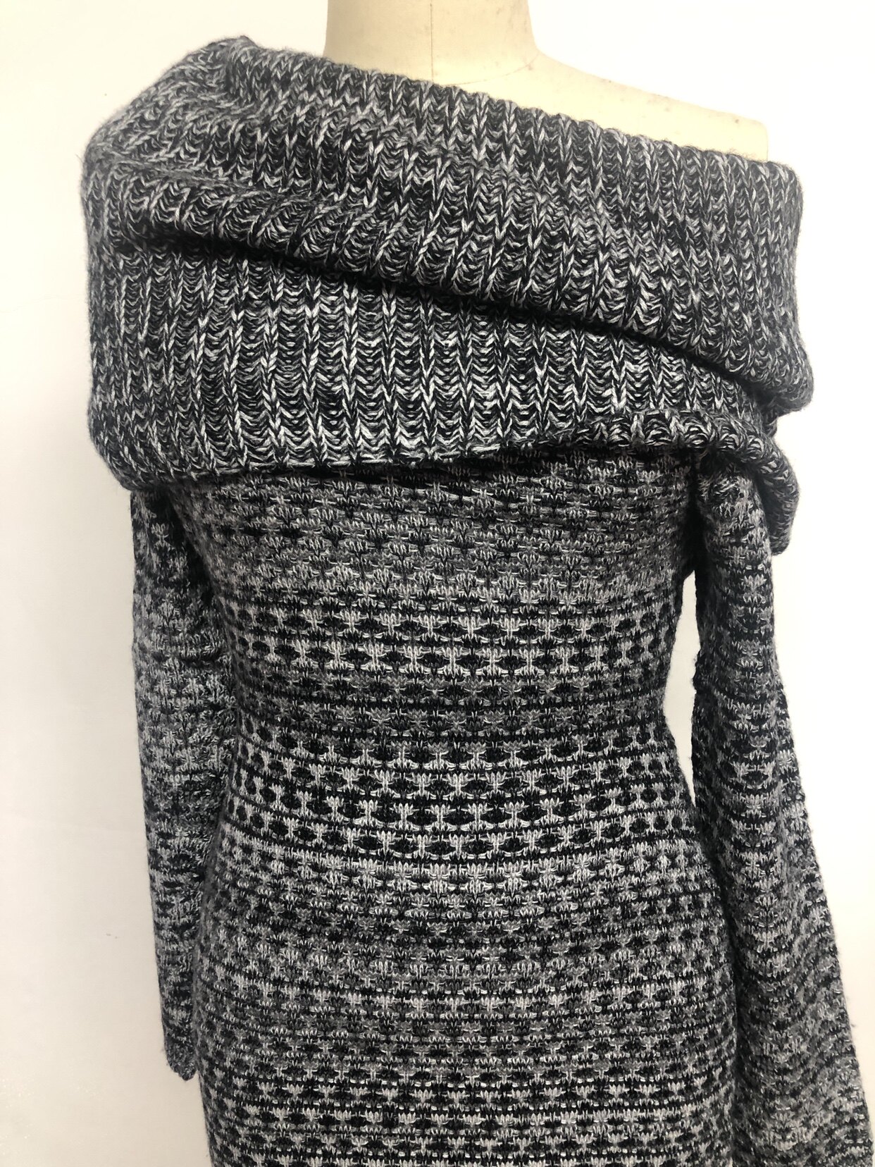 围巾领收腰紧身显瘦