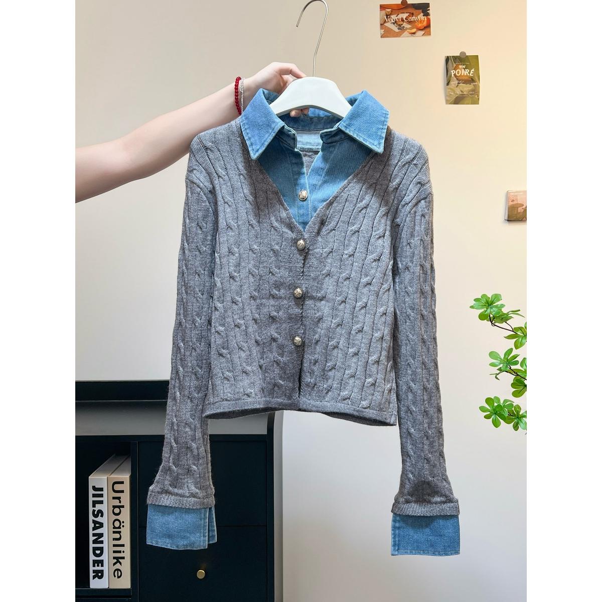 东大门蓝色翻领牛仔拼接假两件长袖针织衫女秋季撞色气质百搭毛衣
