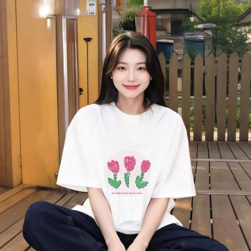 手绘郁金香印花纯棉白色短袖正肩t恤女夏季休闲松弛简约百搭半袖