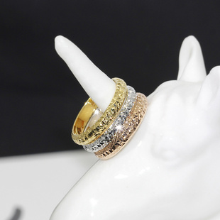 18K玫瑰金白金黄金女简约车花弧度戒指品牌正品 女士指环素金 特价