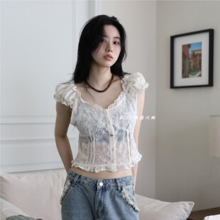 韩国代购直邮 color in id 宫胁咲良同款 木耳边蕾丝泡泡短袖衬衫