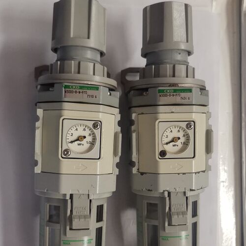 原装日本CKD  W3000-8-N-P70调压过滤器，现货出售