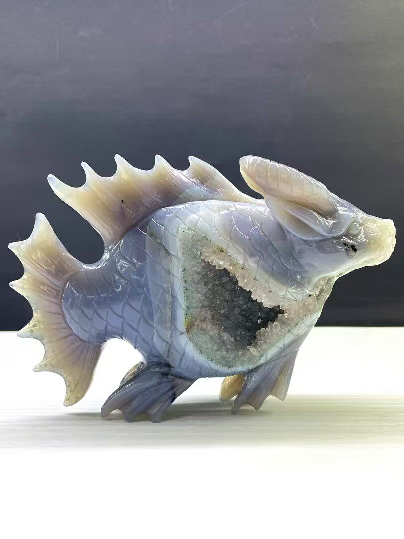 天然水晶原石打磨工艺品家居装饰摆件玛瑙雕刻牛鱼摆件礼物