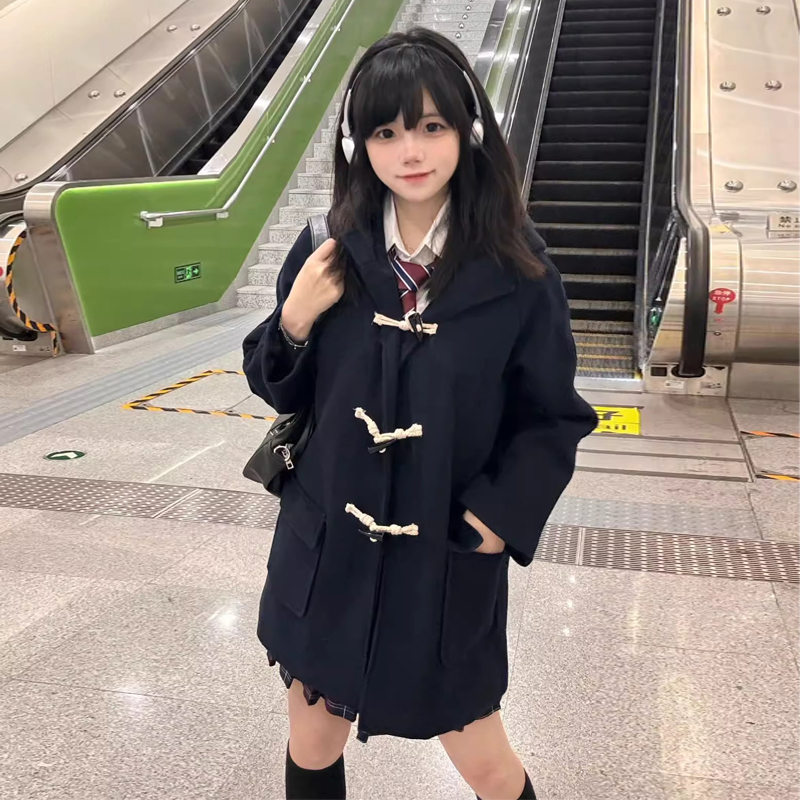 JK制服外套女秋冬季小个子学院风原创日系牛角扣连帽加绒毛呢大衣