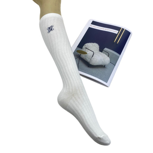 日系春季乳白刺绣竖纹女运动袜