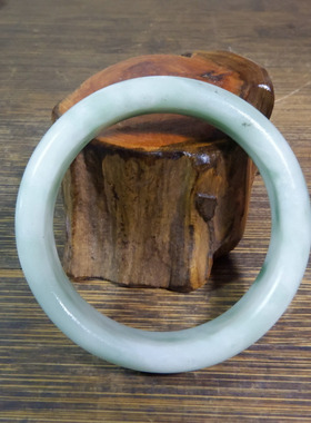 10250号 新疆哈密绿色昆仑玉小圈口手镯 内径51.5mm