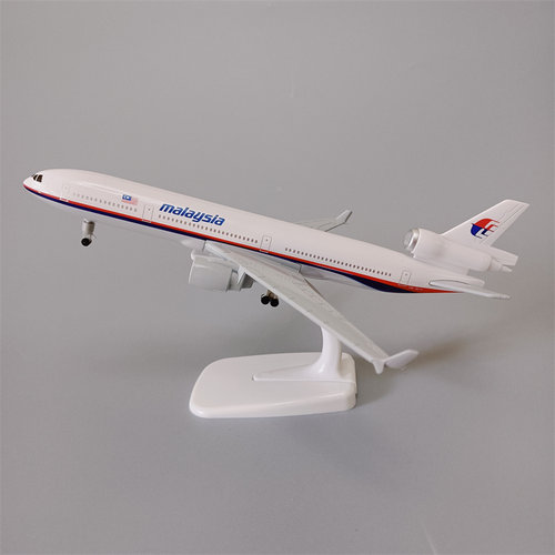 带轮子20cm马来西亚航空MALAYSIA麦道MD-11合金仿真飞机模型金属