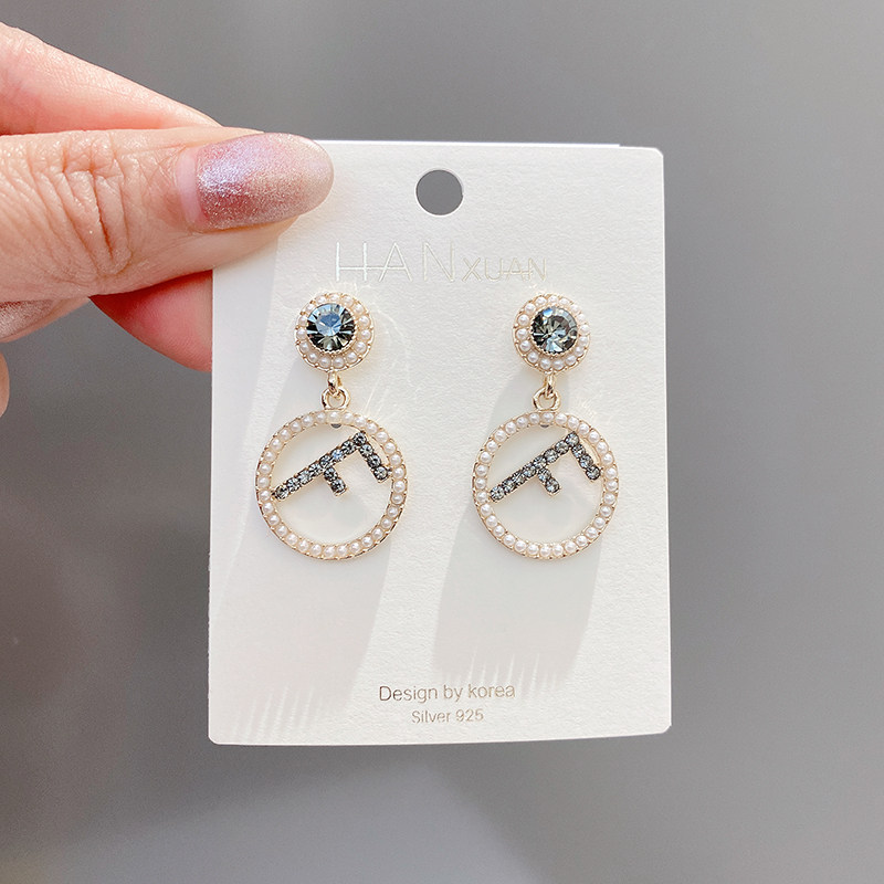 2件包邮 小众设计时尚日系镶钻字母淑女甜美法式复古珍珠耳环wf