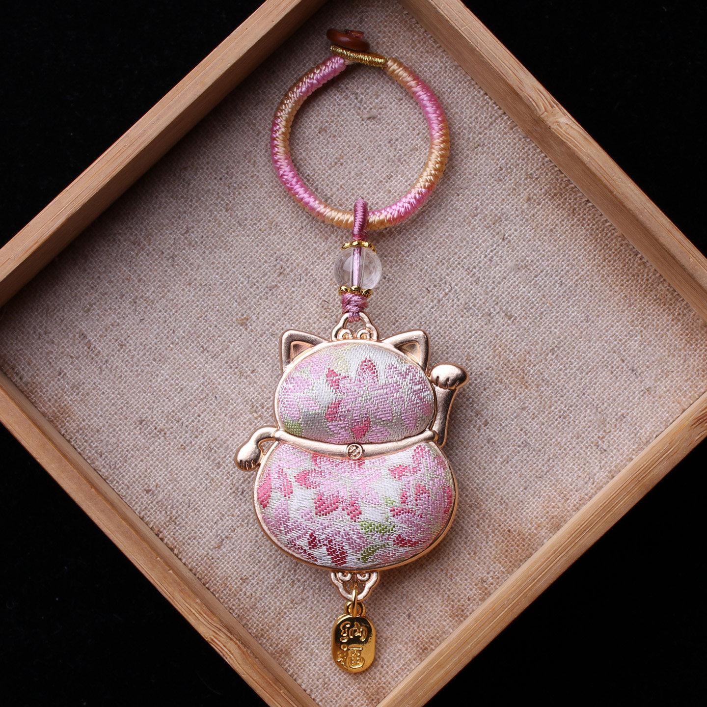 樱粉招财猫成品非遗宋锦包挂件古风汉服旗袍挂饰diy配饰车钥匙坠,饰品/流行首饰/时尚饰品新,其他DIY饰品配件,淘宝优惠券,粉丝福利购,淘宝优惠卷