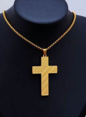 华越亚马逊热销十字架项链吊坠感嘻哈钛钢项链不掉色