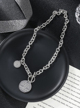 2026年新款简约几何男女复古简约初始项链钛钢项链百搭设计感项链