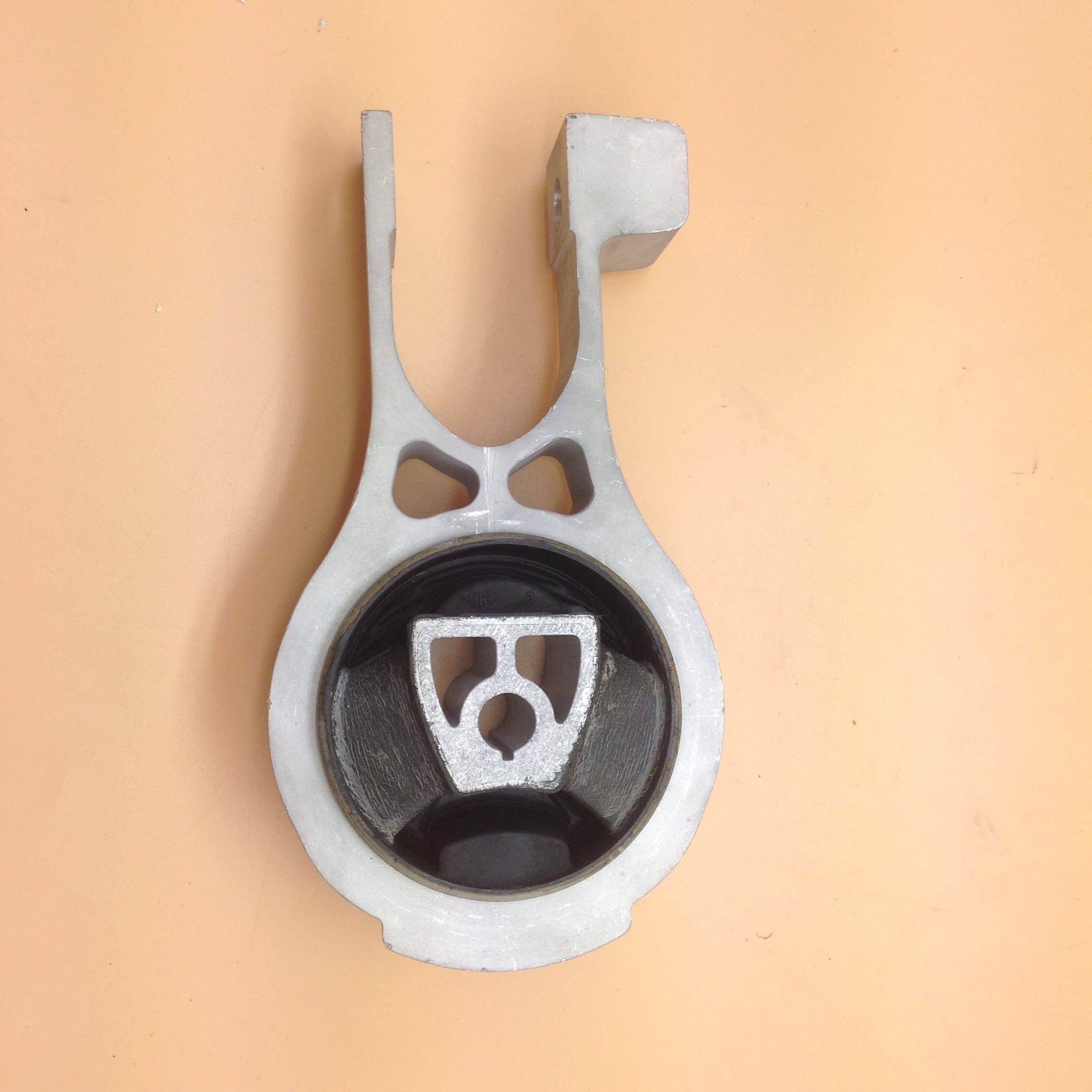 0/2.3发动机a型支架下支架